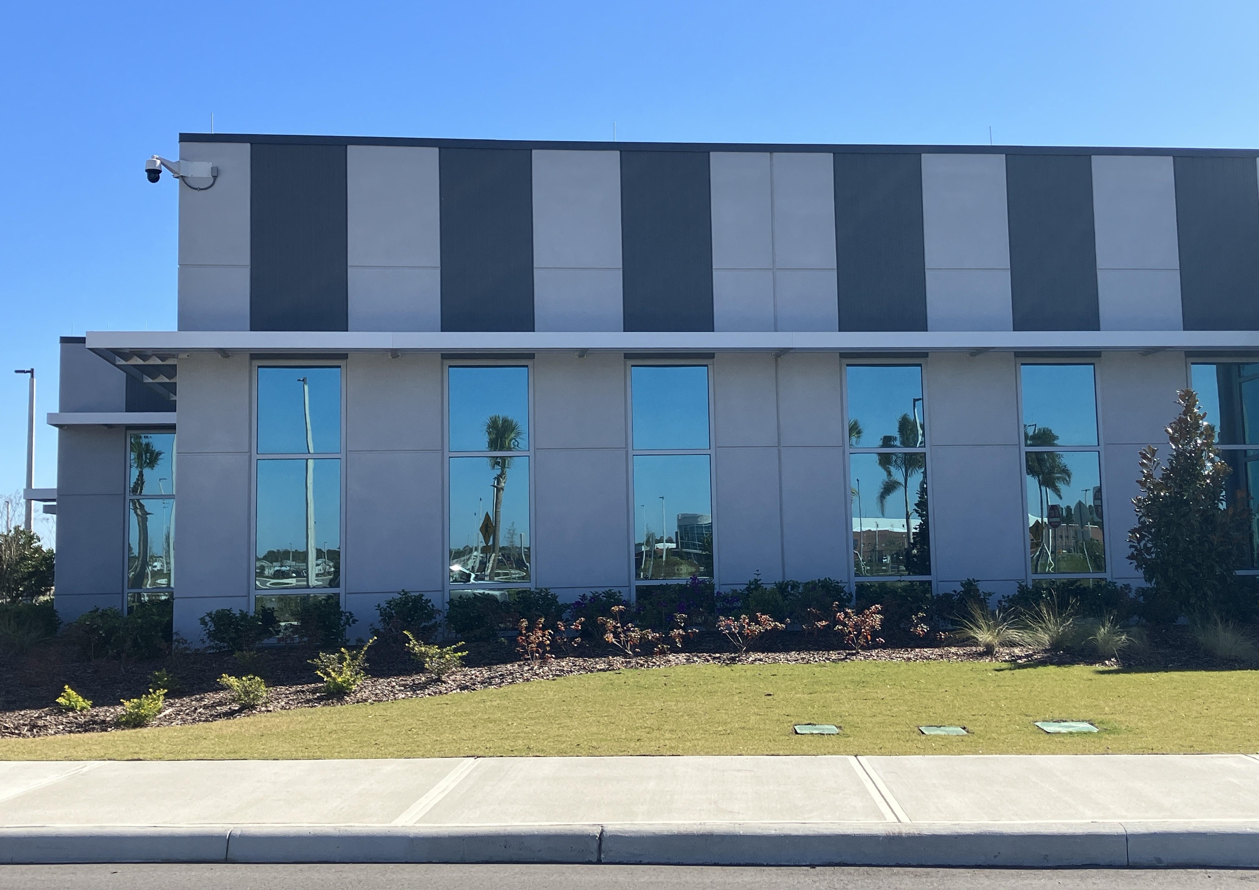 Daytona Beach VA Clinic Exterior